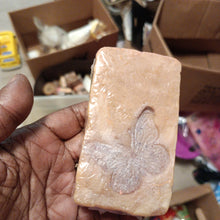 Load image into Gallery viewer, Sweet coffee and gold soap.