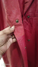 Load image into Gallery viewer, Ladie's G-III Vintage Leather Trench Coat