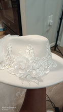 Load image into Gallery viewer, Fedora with lace bridal hat.