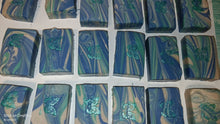 Load image into Gallery viewer, Aloe vera and basil shampoo bars 2024.