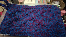 Load image into Gallery viewer, Hand Knit Clutch Purse.
